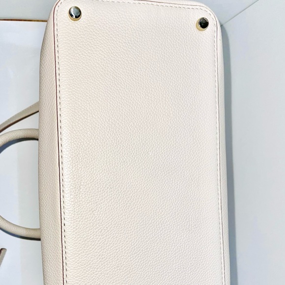 KATE SPADE NEW YORK — LARCHMONT AVENUE EVANGELIE SATCHEL BAG, SOFT LIMESTONE - Picture 12 of 13